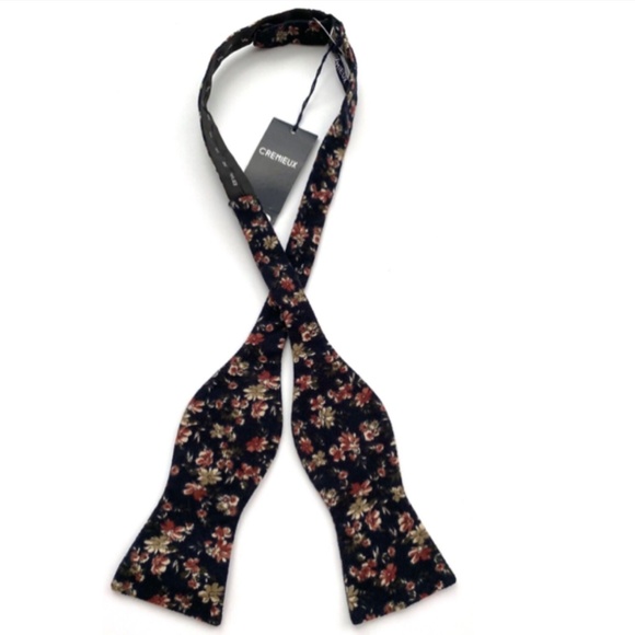 Daniel Cremieux Nwt 100% Cotton Navy Blue Floral Bowtie Bow Tie - Picture 1 of 2